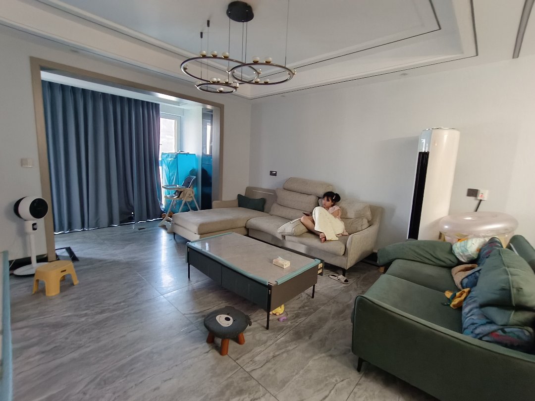 满两年 现代简约风格